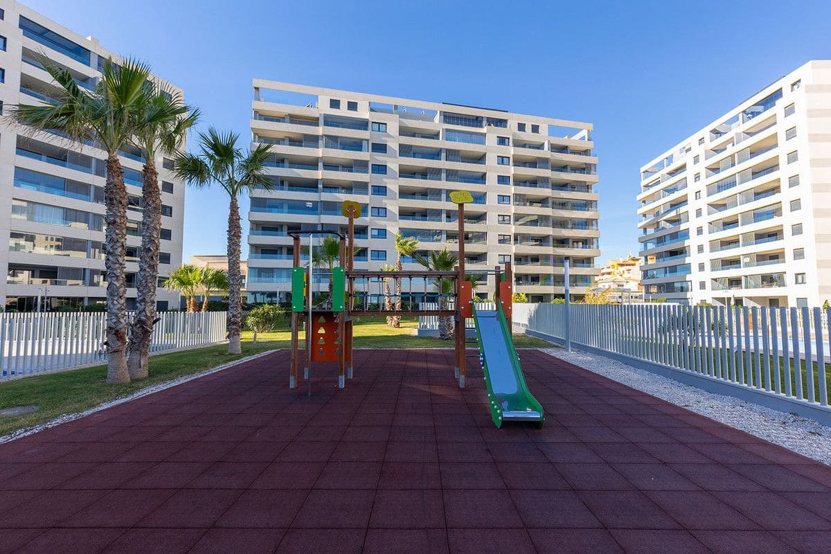 2 soveværelse Lejlighed til salg i Orihuela Costa - € 765.000 (Ref: 10017875)