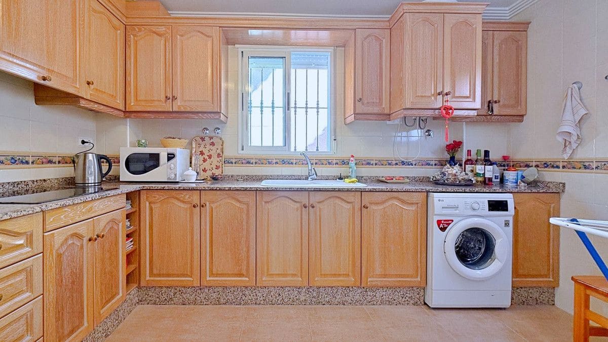 4 slaapkamer Villa te koop in Torrevieja - € 379.000 (Ref: 10017876)
