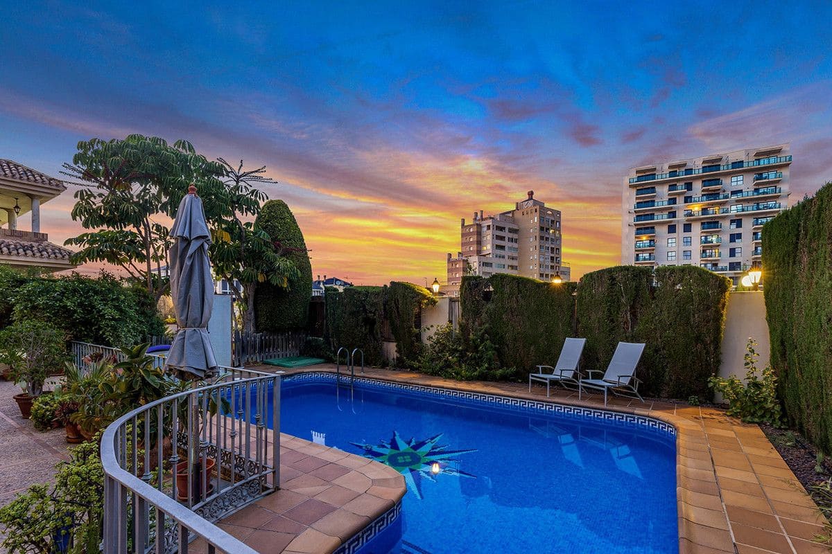 6 camera da letto Villa in vendita in Torrevieja - 2.490.000 € (Rif: 10017879)