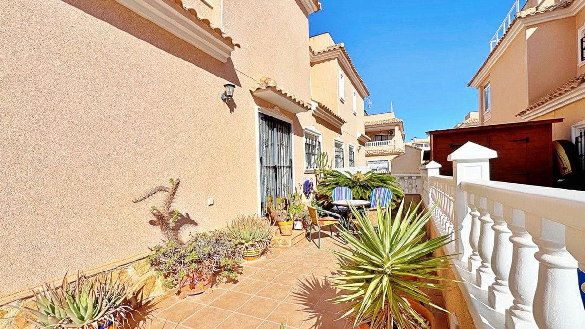 3 soverom Kjedet enebolig til salgs i Orihuela Costa - € 272 900 (Ref: 10017881)