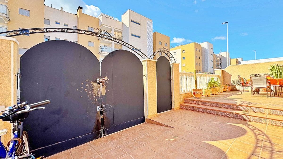 3 soverom Kjedet enebolig til salgs i Orihuela Costa - € 272 900 (Ref: 10017881)