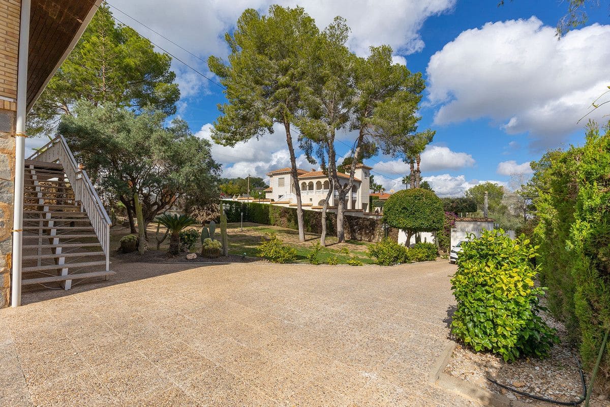 5 chambre Villa/Maison à vendre à Torrevieja - 599 900 € (Ref: 10017882)