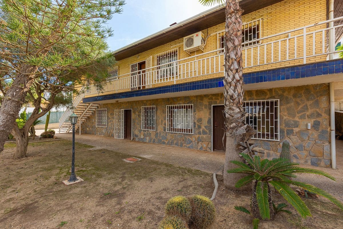5 chambre Villa/Maison à vendre à Torrevieja - 599 900 € (Ref: 10017882)