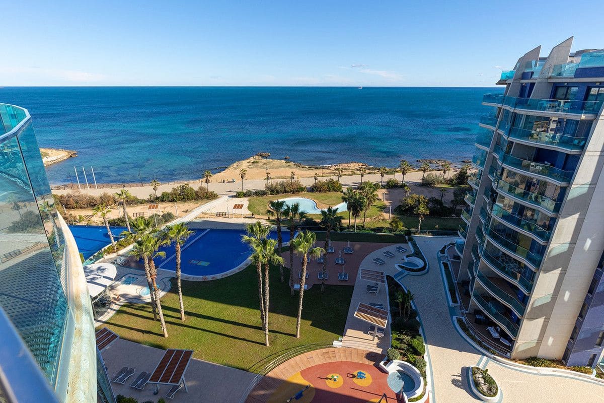 2 slaapkamer Appartement te koop in Orihuela Costa - € 699.000 (Ref: 10017883)