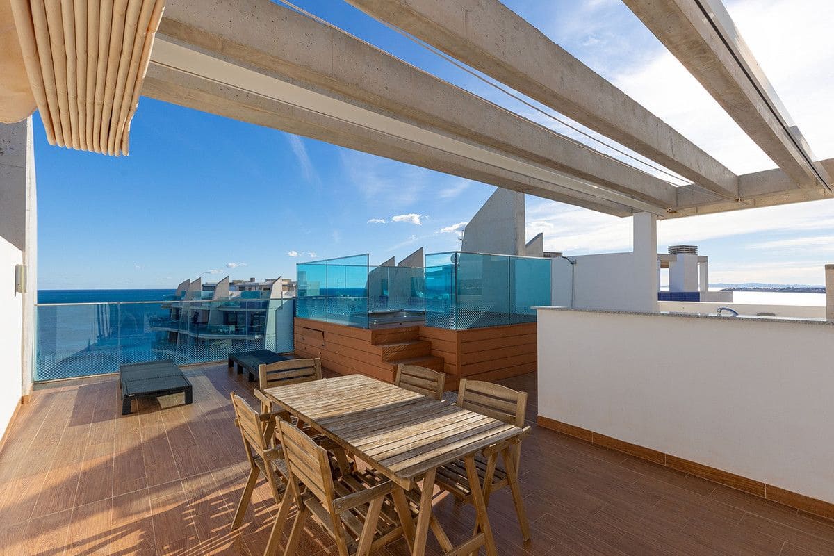 2 slaapkamer Appartement te koop in Orihuela Costa - € 699.000 (Ref: 10017883)