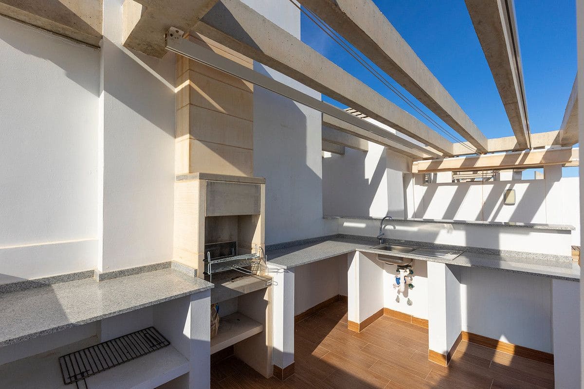 2 slaapkamer Appartement te koop in Orihuela Costa - € 699.000 (Ref: 10017883)