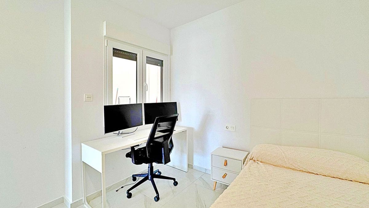 Casa de 3 habitaciones en La Florida en venta - 326.000 € (Ref: 10017888)