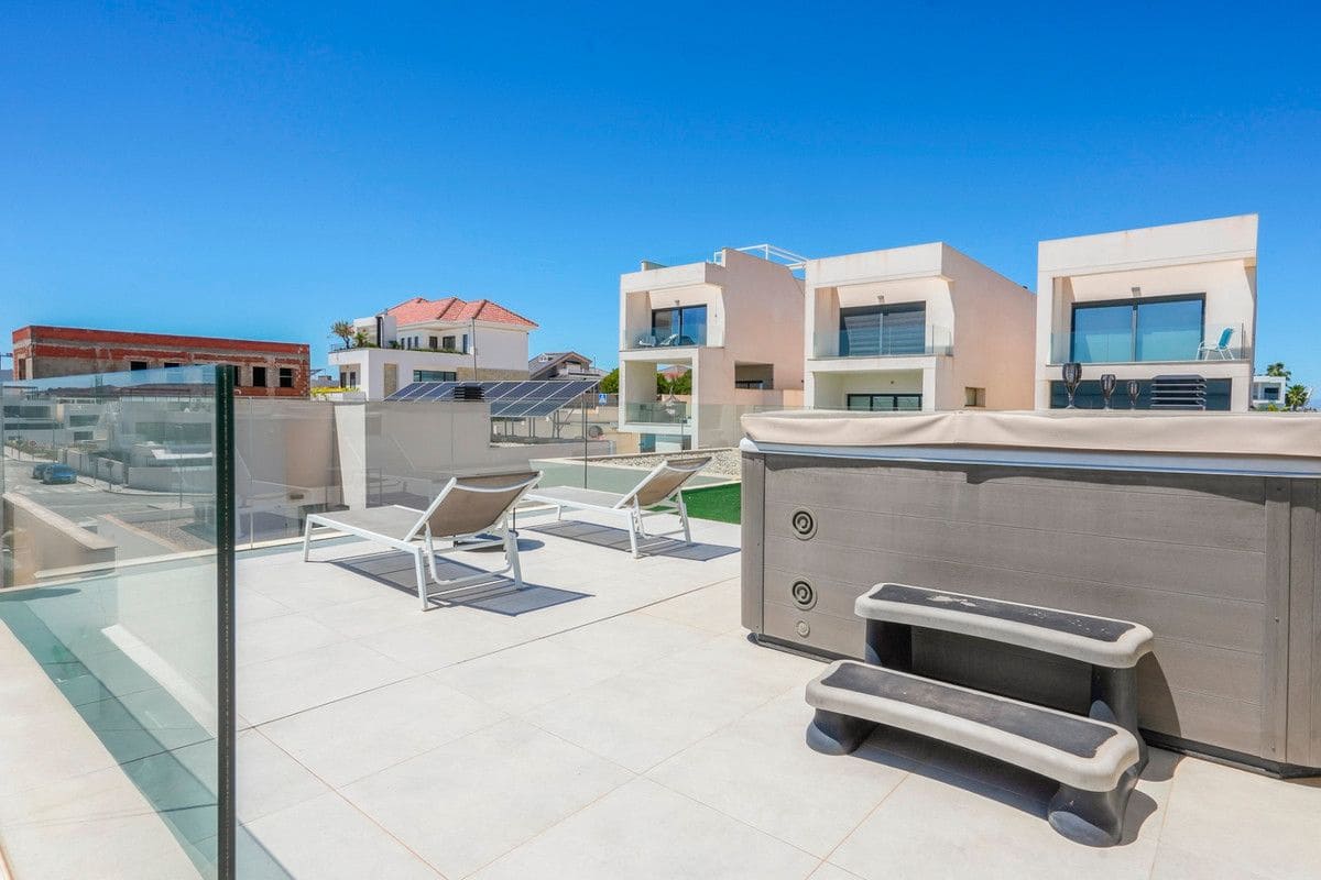 4 sovrum Villa till salu i Benijofar - 640 000 € (Ref: 10017889)