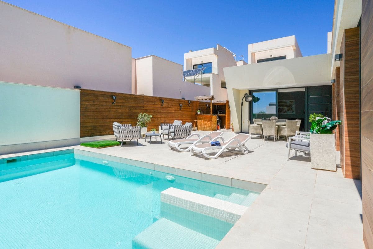 4 sovrum Villa till salu i Benijofar - 640 000 € (Ref: 10017889)