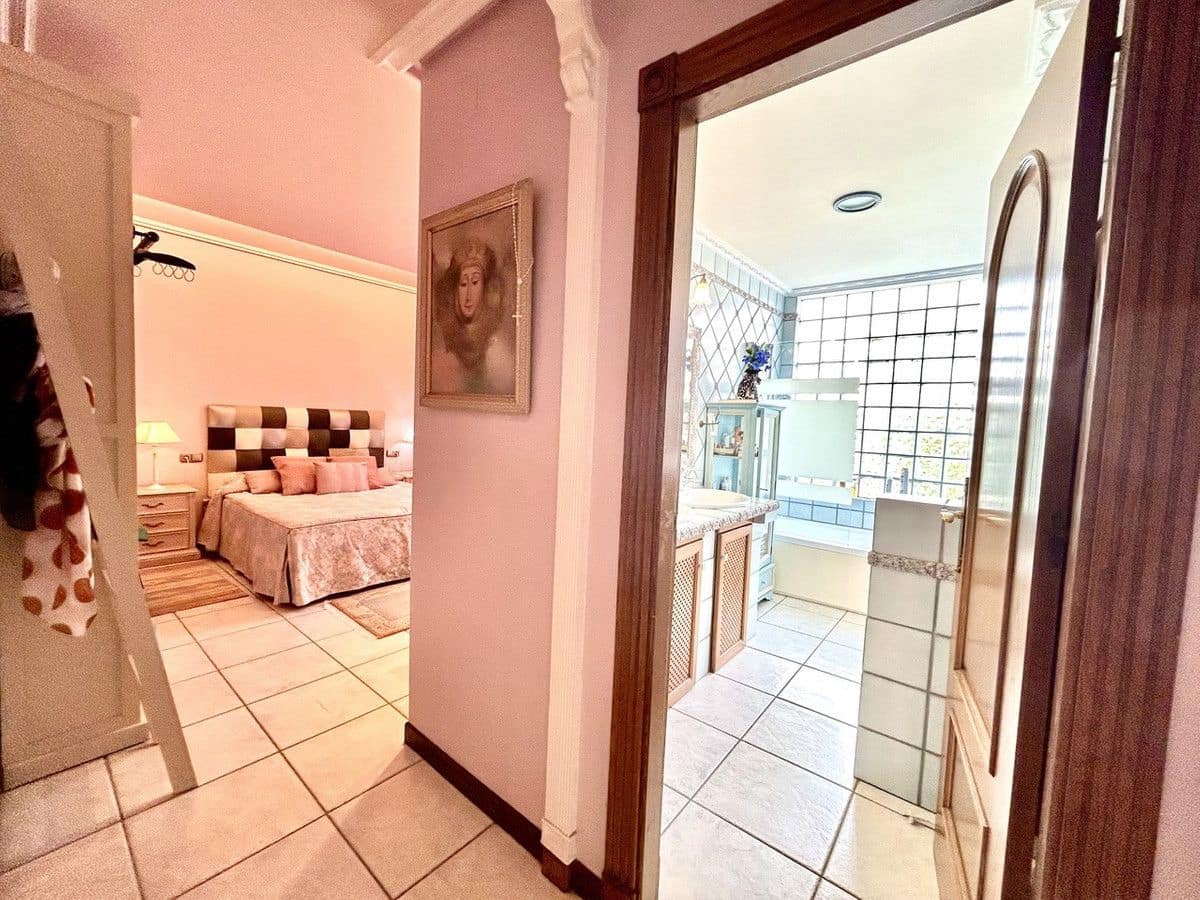 6 sypialnia Willa na sprzedaż w La Mata - 950 000 € (Ref: 10017890)