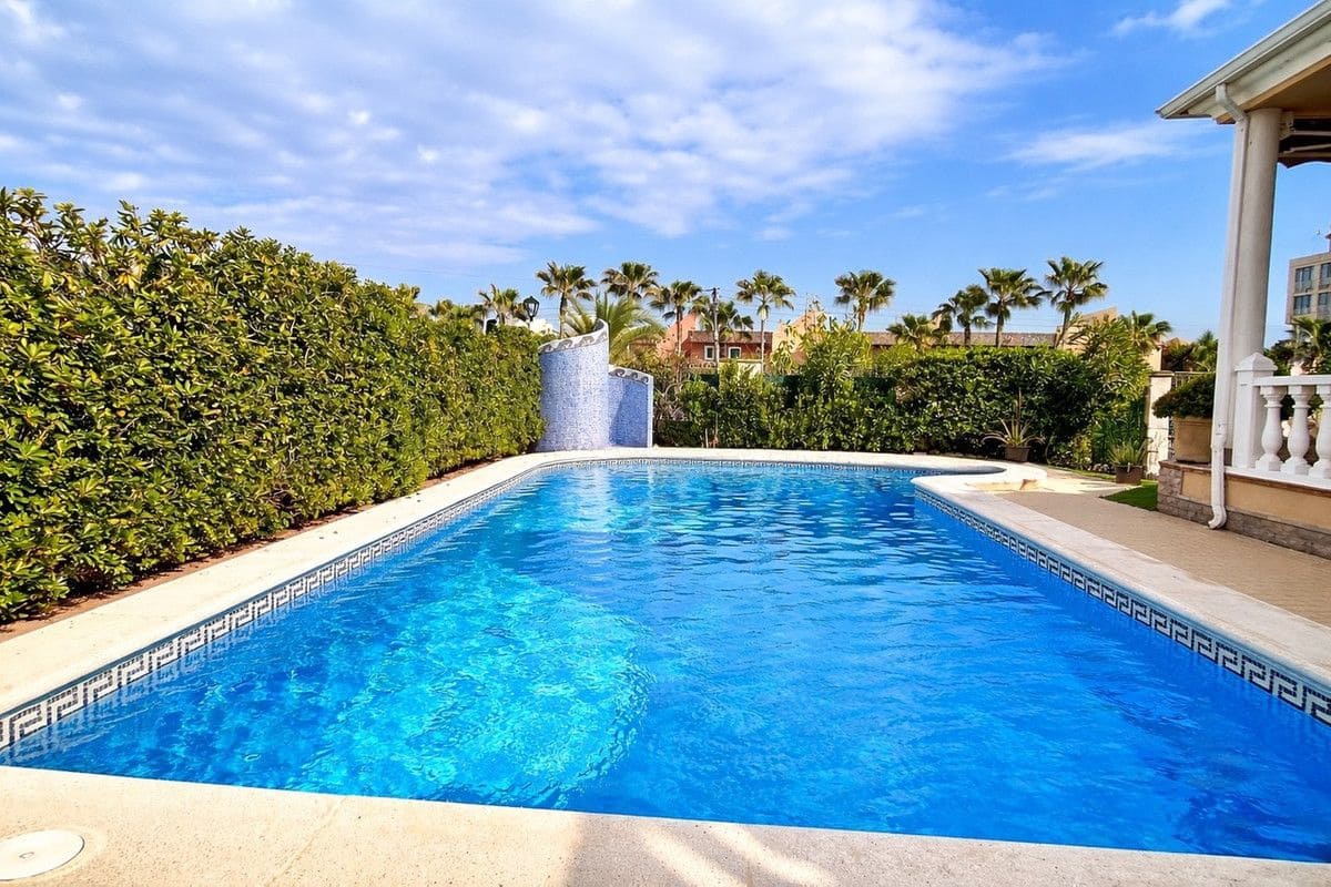 6 sypialnia Willa na sprzedaż w La Mata - 950 000 € (Ref: 10017890)