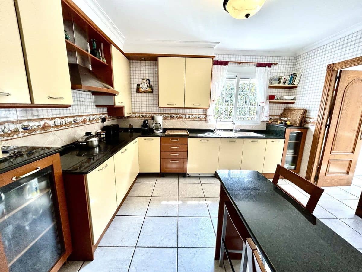 6 sypialnia Willa na sprzedaż w La Mata - 950 000 € (Ref: 10017890)