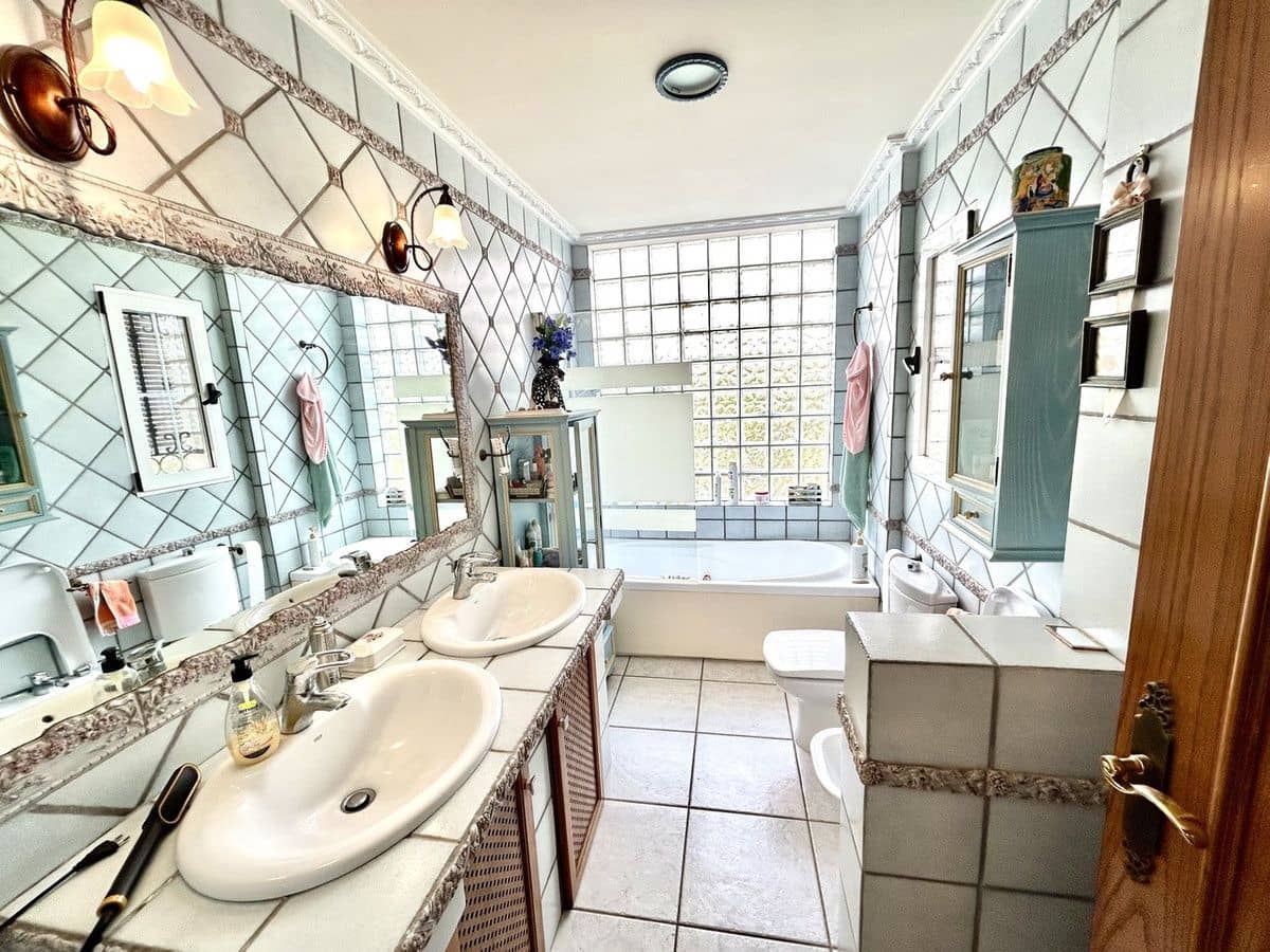 6 sypialnia Willa na sprzedaż w La Mata - 950 000 € (Ref: 10017890)