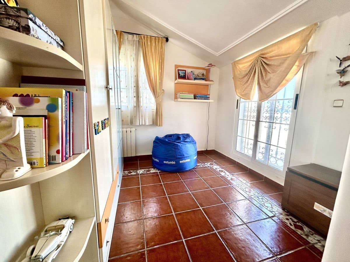 6 sypialnia Willa na sprzedaż w La Mata - 950 000 € (Ref: 10017890)