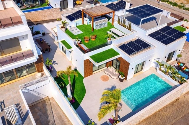 4 bedroom Villa for sale in San Miguel de Salinas - € 605,000 (Ref: 10017891)