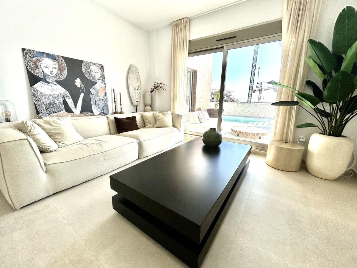 4 bedroom Villa for sale in San Miguel de Salinas - € 605,000 (Ref: 10017891)