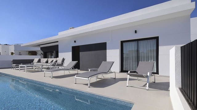 4 bedroom Villa for sale in Doña Pepa, Rojales - € 788,750 (Ref: 10017893)