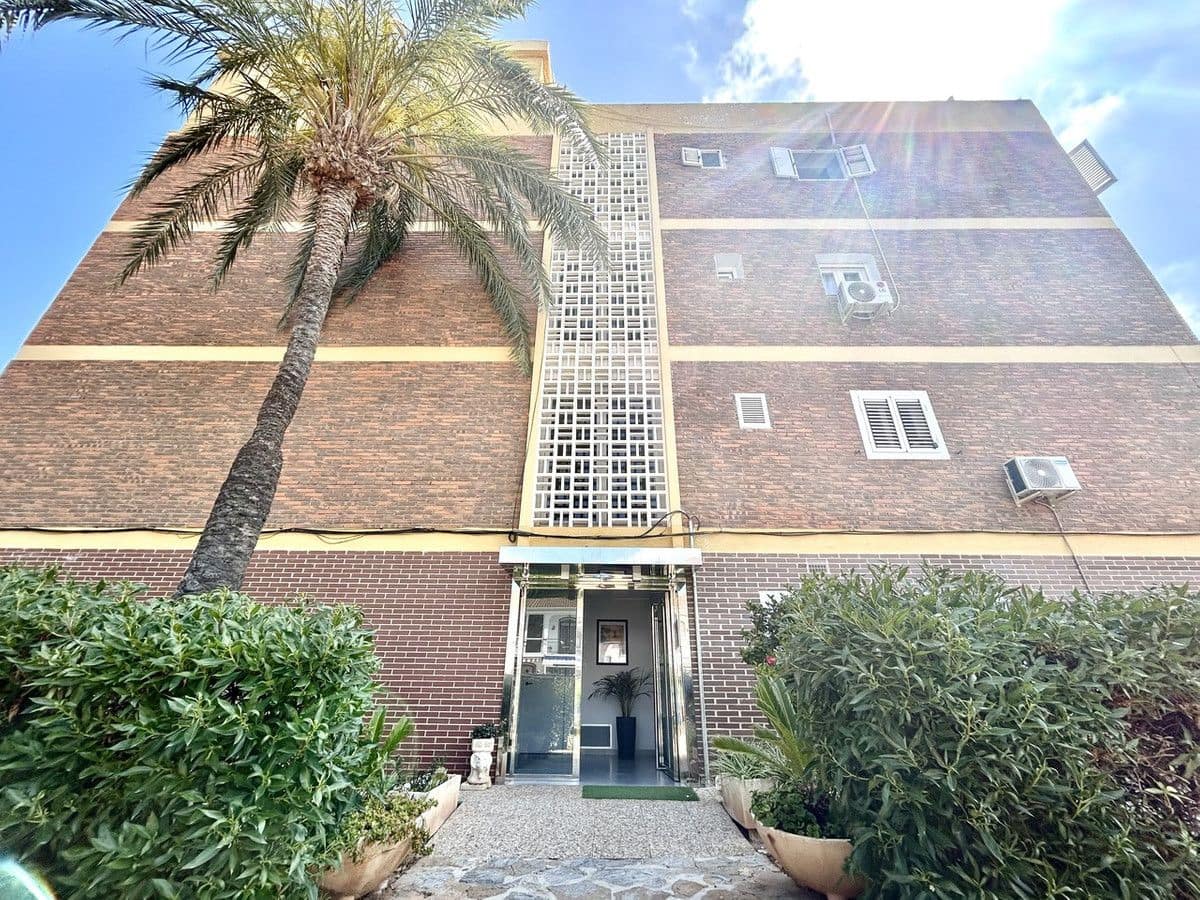 2 bedroom Apartment for sale in La Zenia - € 189,900 (Ref: 10017896)