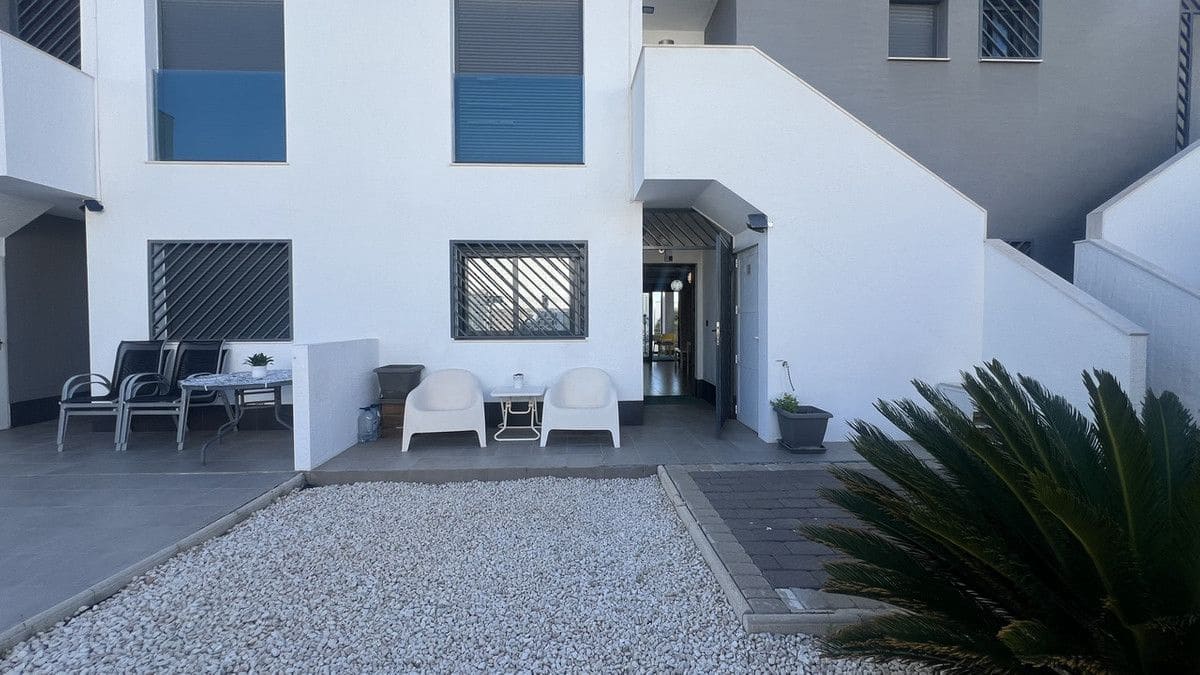 2 bedroom Apartment for sale in La Zenia - € 275,000 (Ref: 10017897)