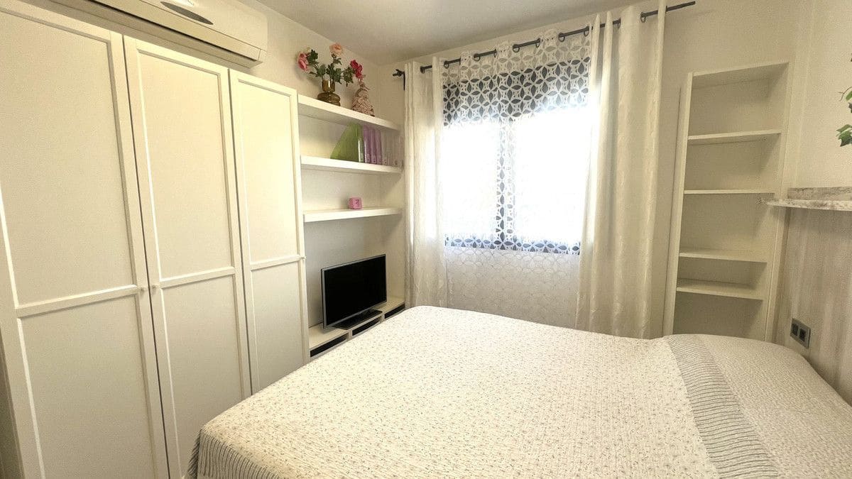 2 bedroom Apartment for sale in La Zenia - € 275,000 (Ref: 10017897)
