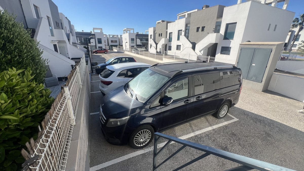 2 bedroom Apartment for sale in La Zenia - € 275,000 (Ref: 10017897)
