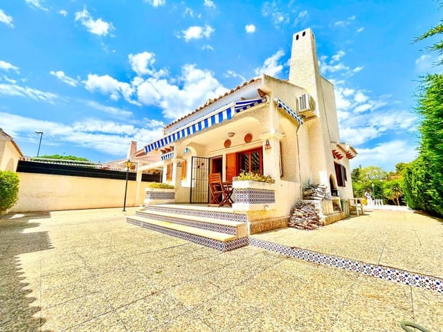 3 Zimmer Villa zu verkaufen in La Zenia, Orihuela - 630.000 € (Ref: 10017899)