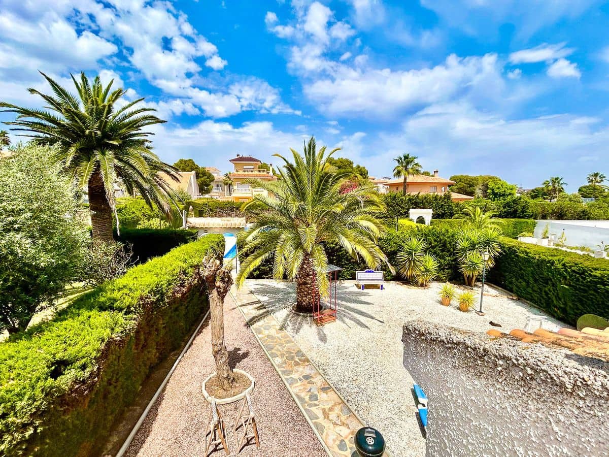 3 Zimmer Villa zu verkaufen in La Zenia - 630.000 € (Ref: 10017899)