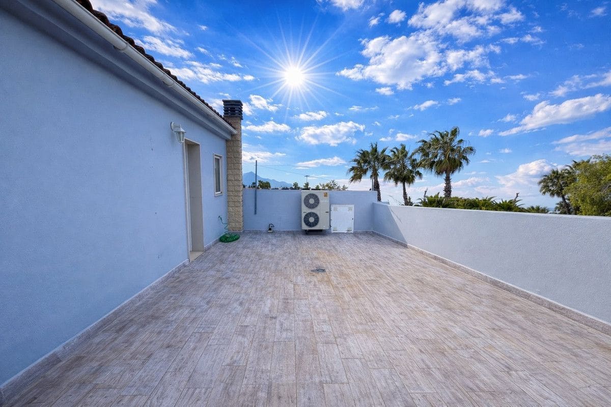 4 makuuhuone Huvila myytävänä paikassa Catral - 549 000 € (Ref: 10017900)