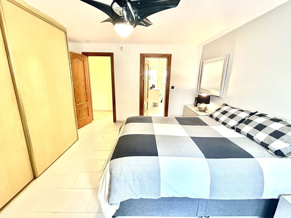 4 makuuhuone Huvila myytävänä paikassa Catral - 549 000 € (Ref: 10017900)