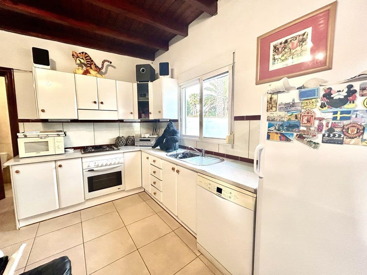 4 makuuhuone Huvila myytävänä paikassa Catral - 549 000 € (Ref: 10017900)