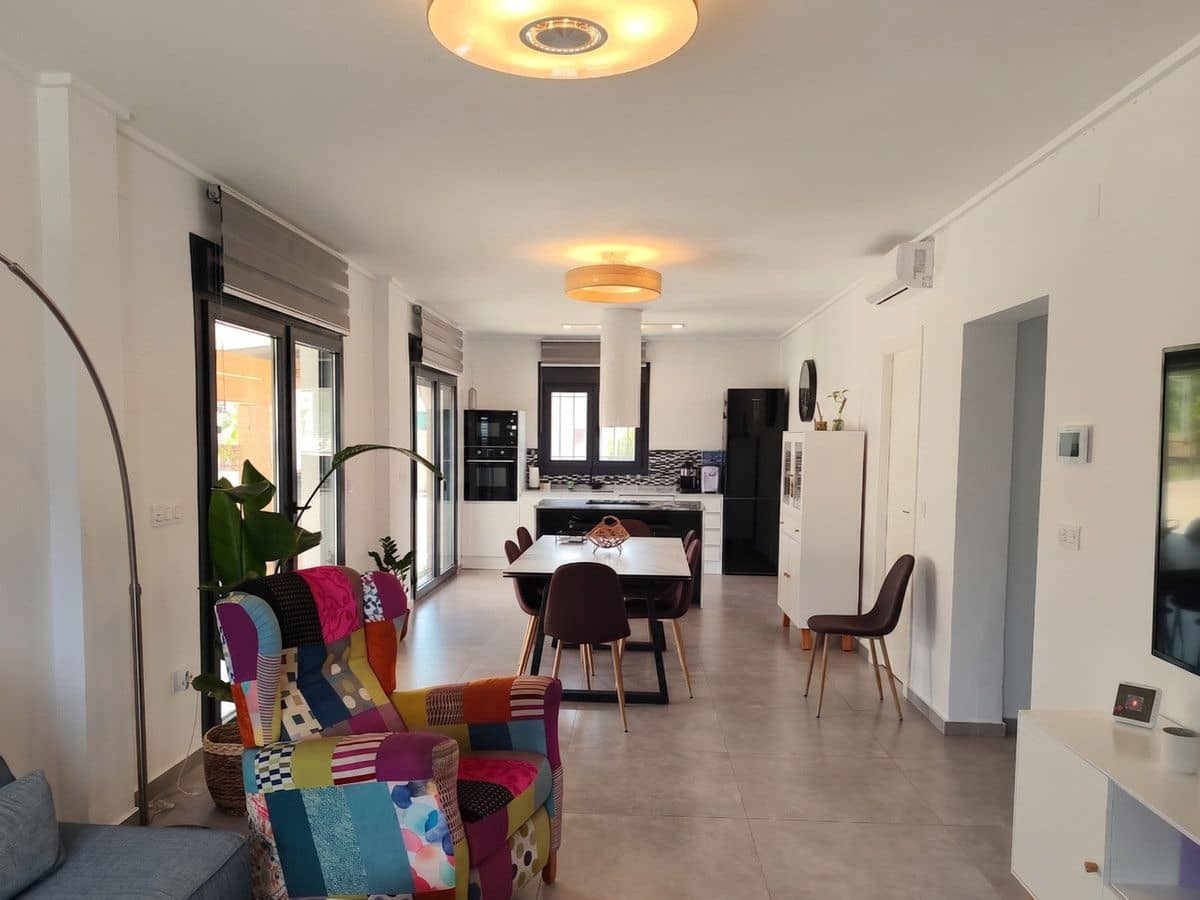 6 bedroom Villa for sale in Los Montesinos - € 785,000 (Ref: 10017903)