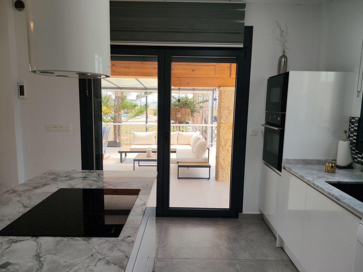 6 bedroom Villa for sale in Los Montesinos - € 785,000 (Ref: 10017903)