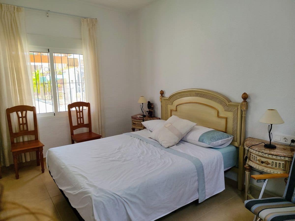 6 bedroom Villa for sale in Los Montesinos - € 785,000 (Ref: 10017903)