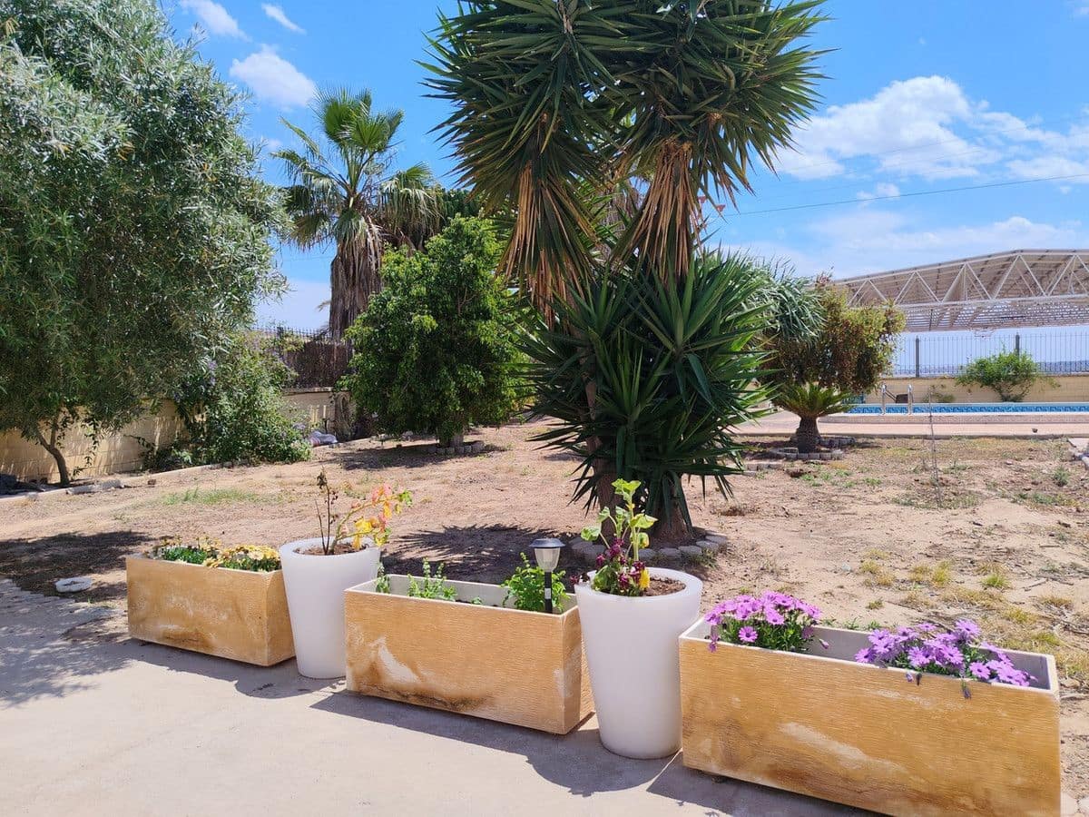 6 bedroom Villa for sale in Los Montesinos - € 785,000 (Ref: 10017903)