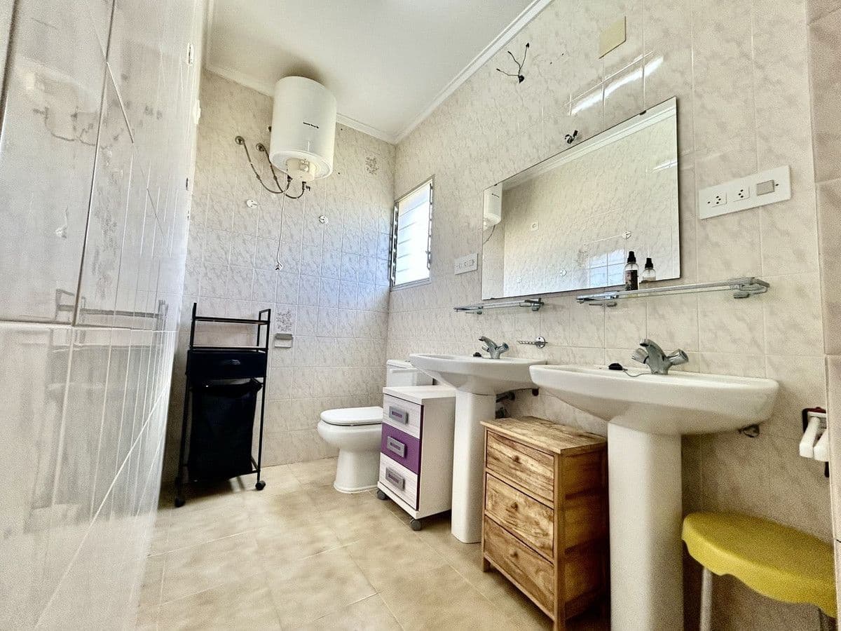 6 bedroom Villa for sale in Los Montesinos - € 785,000 (Ref: 10017903)