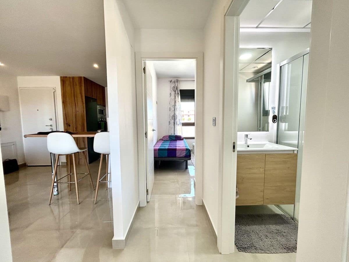 Apartamento de 2 habitaciones en Pilar de la Horadada en venta - 330.000 € (Ref: 10017907)