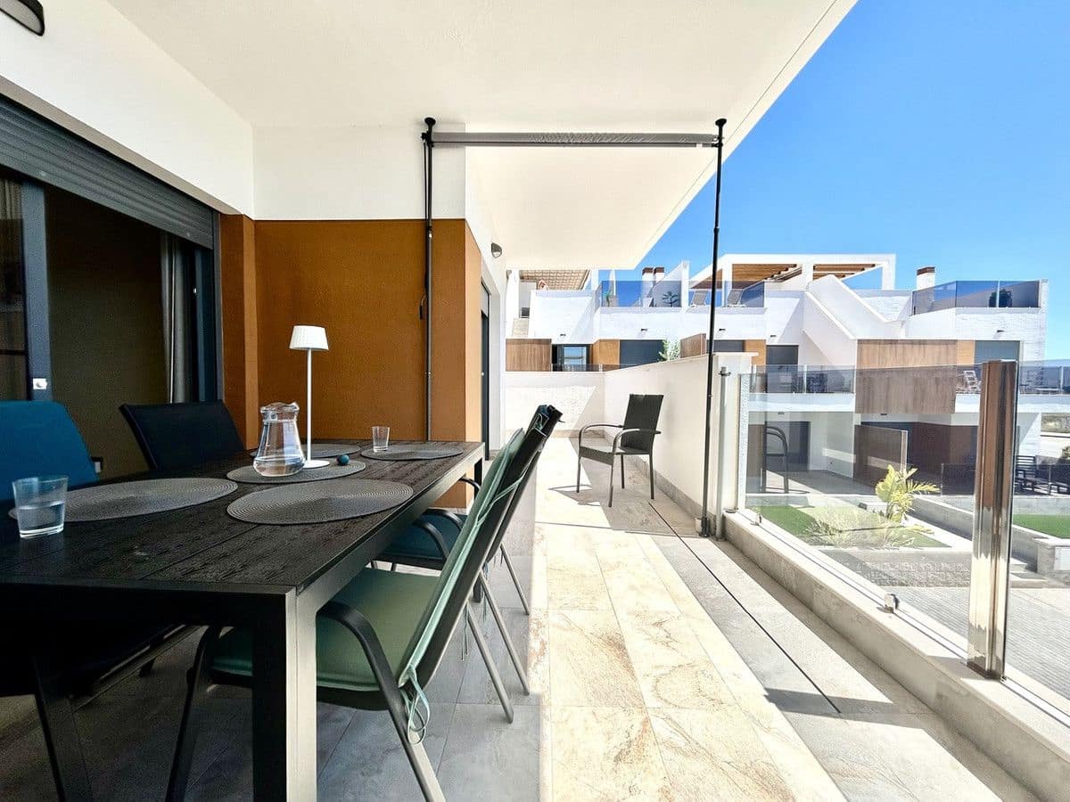 Apartamento de 2 habitaciones en Pilar de la Horadada en venta - 330.000 € (Ref: 10017907)