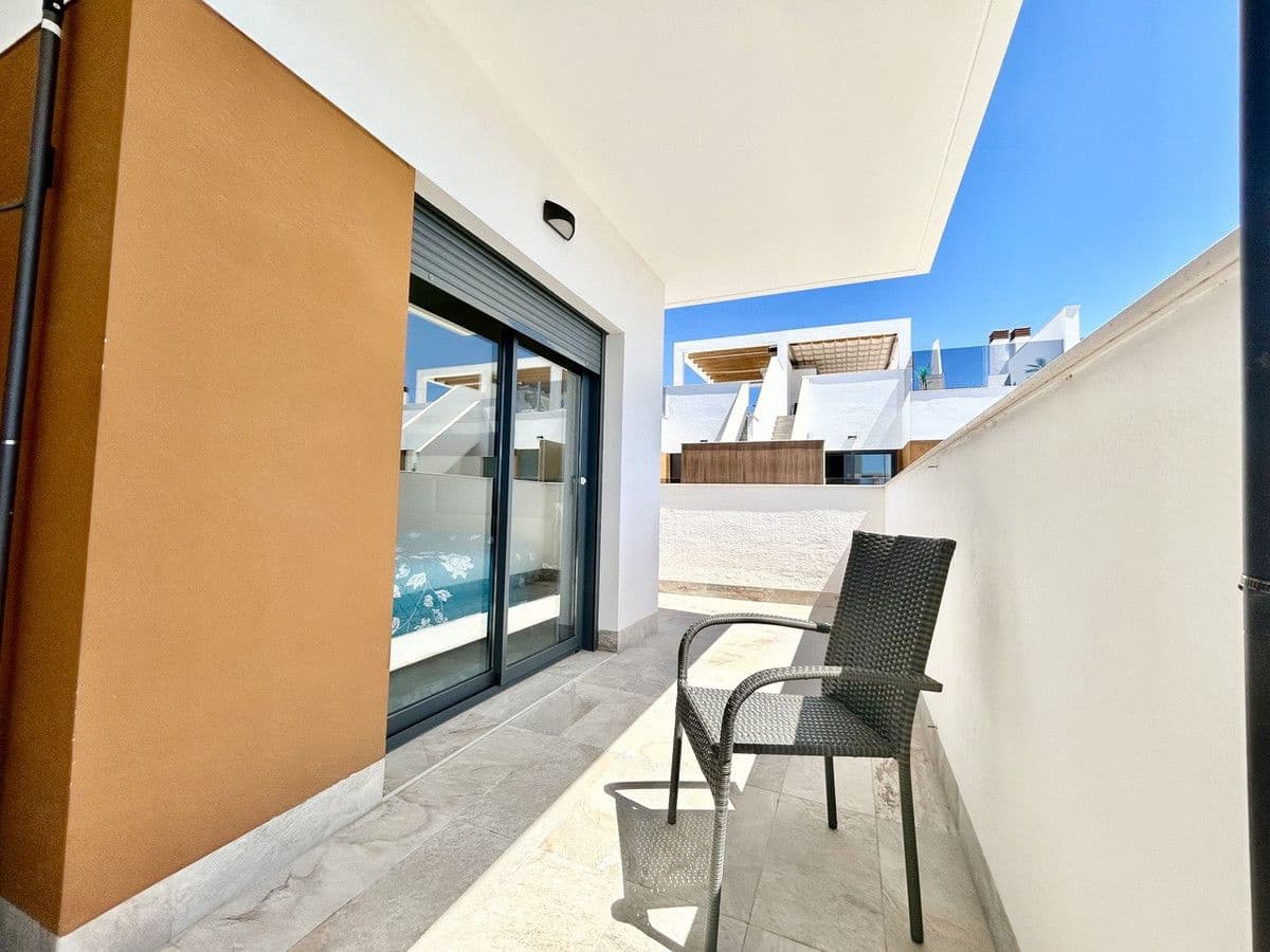 Apartamento de 2 habitaciones en Pilar de la Horadada en venta - 330.000 € (Ref: 10017907)