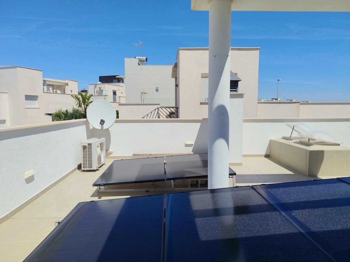 3 bedroom Villa for sale in San Miguel de Salinas - € 399,000 (Ref: 10017909)