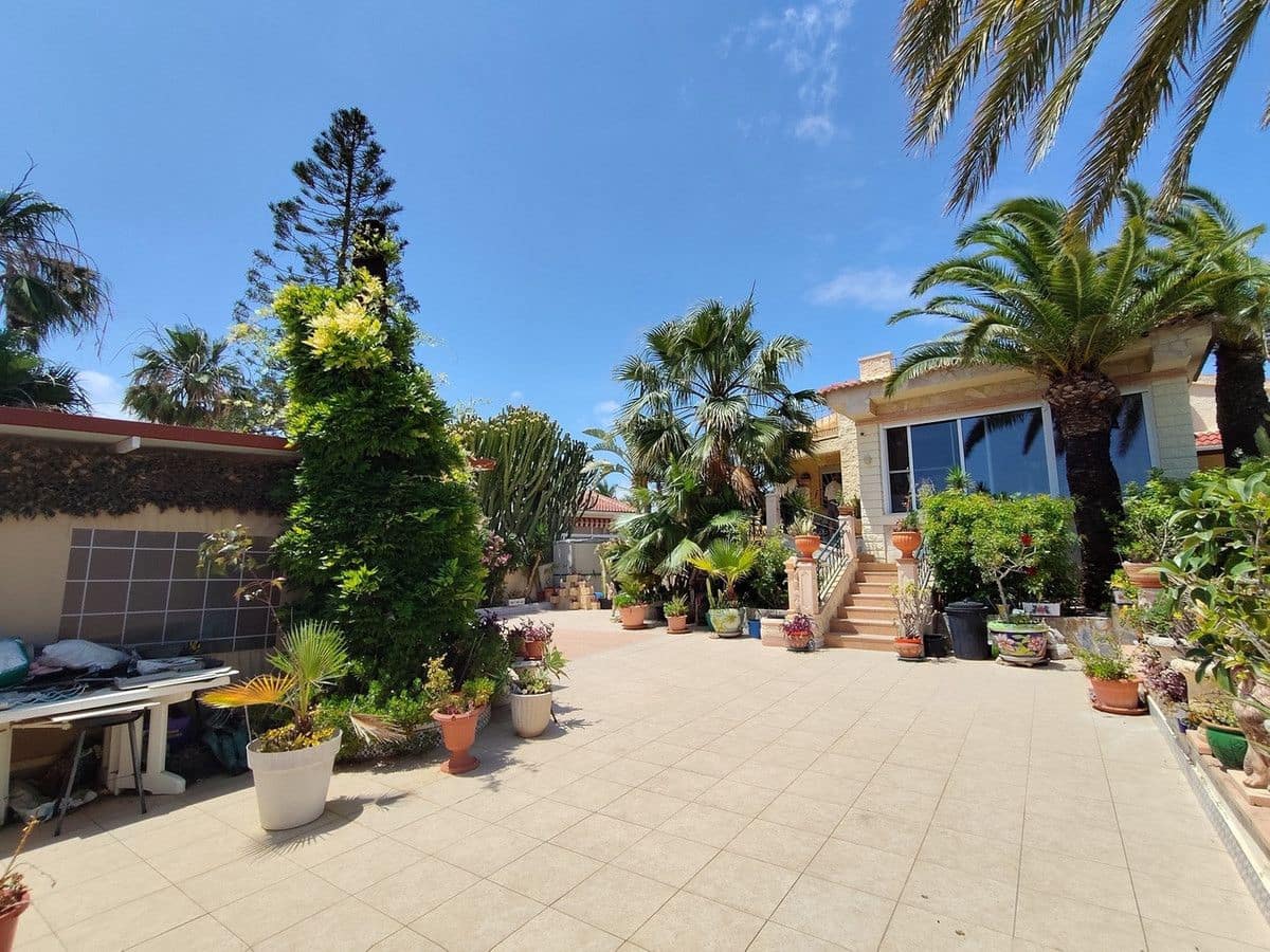 3 bedroom Villa for sale in Rojales - € 550,000 (Ref: 10017910)