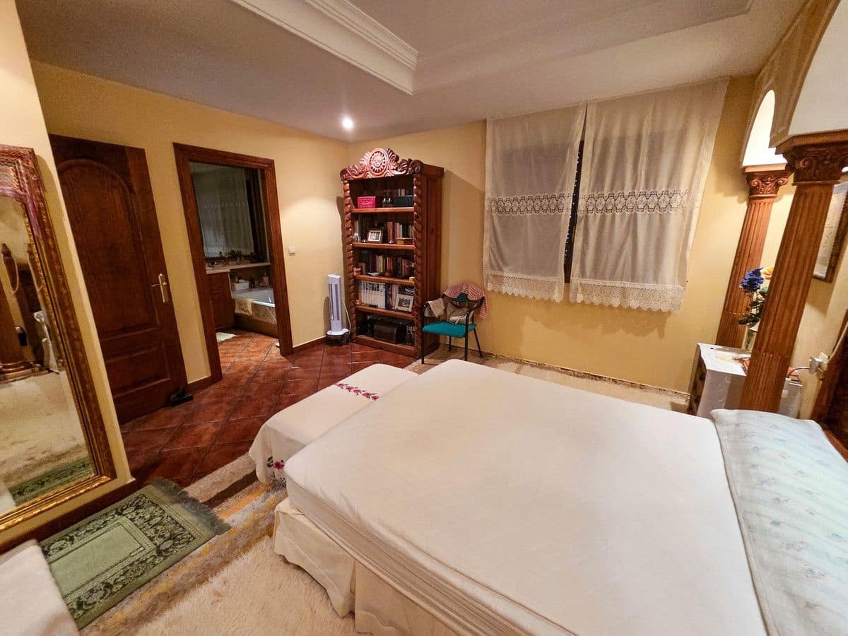 9 quarto Moradia para venda em Elche / Elx - 1 150 000 € (Ref: 10017912)
