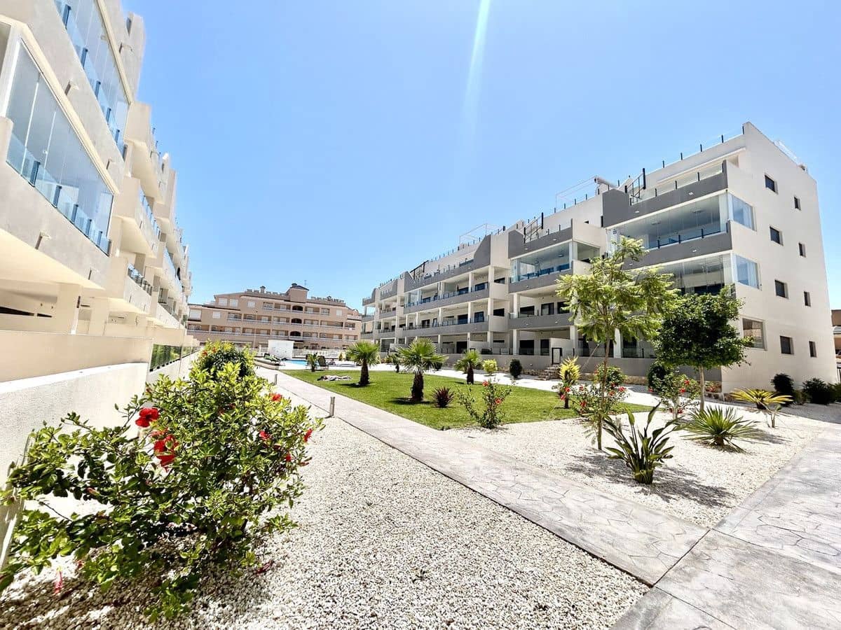 Apartamento de 3 habitaciones en Orihuela Costa en venta - 390.000 € (Ref: 10017914)