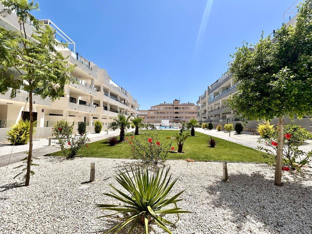 Apartamento de 3 habitaciones en Orihuela Costa en venta - 390.000 € (Ref: 10017914)