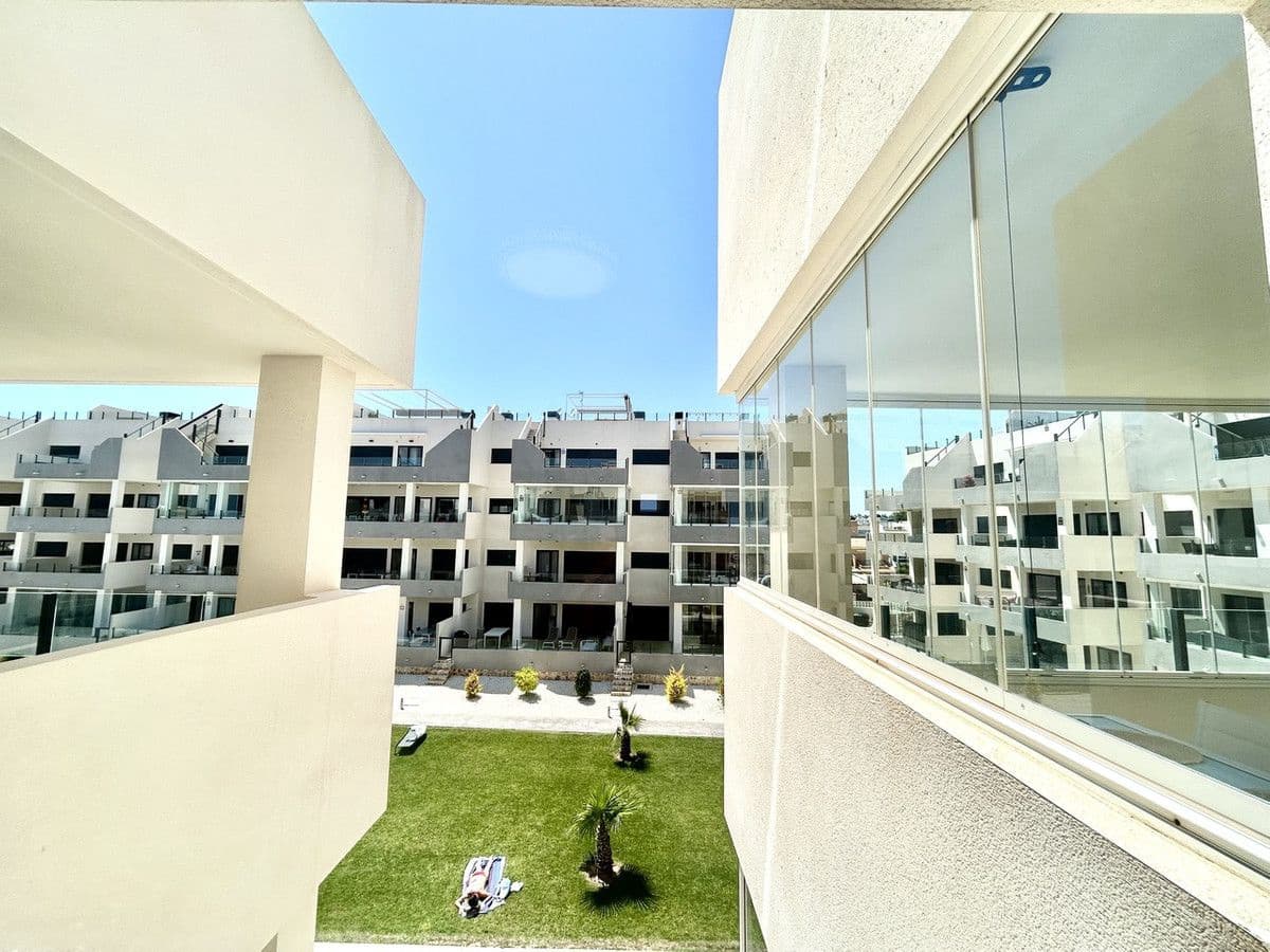 Apartamento de 3 habitaciones en Orihuela Costa en venta - 390.000 € (Ref: 10017914)