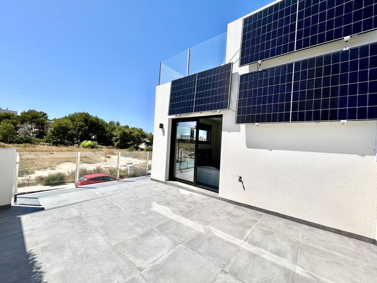 Chalet de 2 habitaciones en Orihuela Costa en venta - 425.000 € (Ref: 10017916)