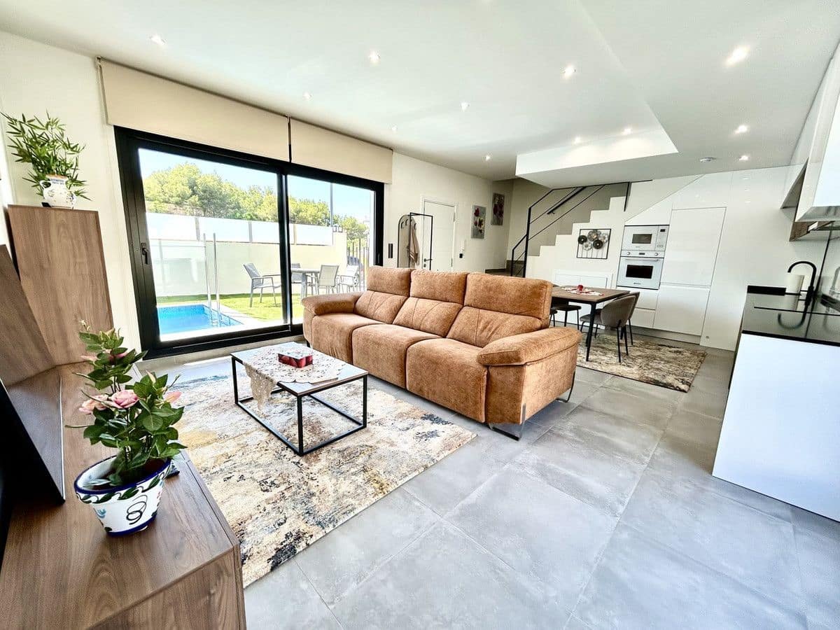 Chalet de 2 habitaciones en Orihuela Costa en venta - 425.000 € (Ref: 10017916)