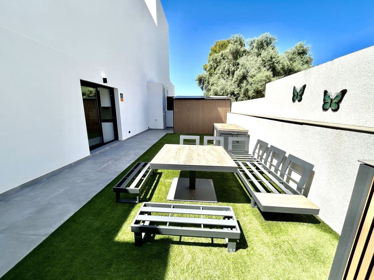 Chalet de 2 habitaciones en Orihuela Costa en venta - 425.000 € (Ref: 10017916)