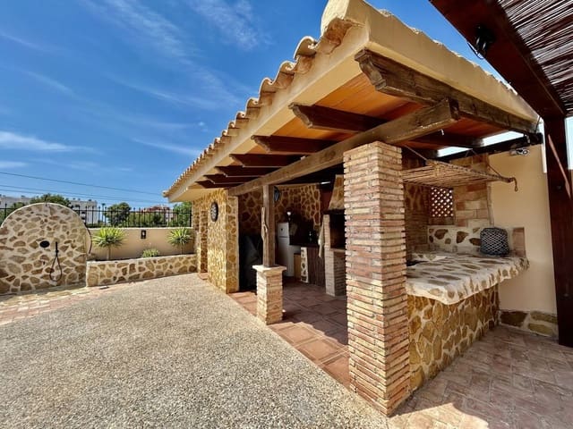 5 chambre Villa/Maison à vendre à La Zenia, Orihuela - 840 000 € (Ref: 10017918)