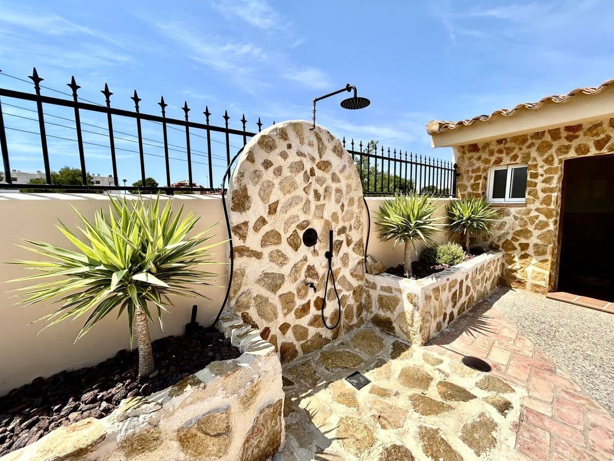 5 chambre Villa/Maison à vendre à La Zenia - 840 000 € (Ref: 10017918)