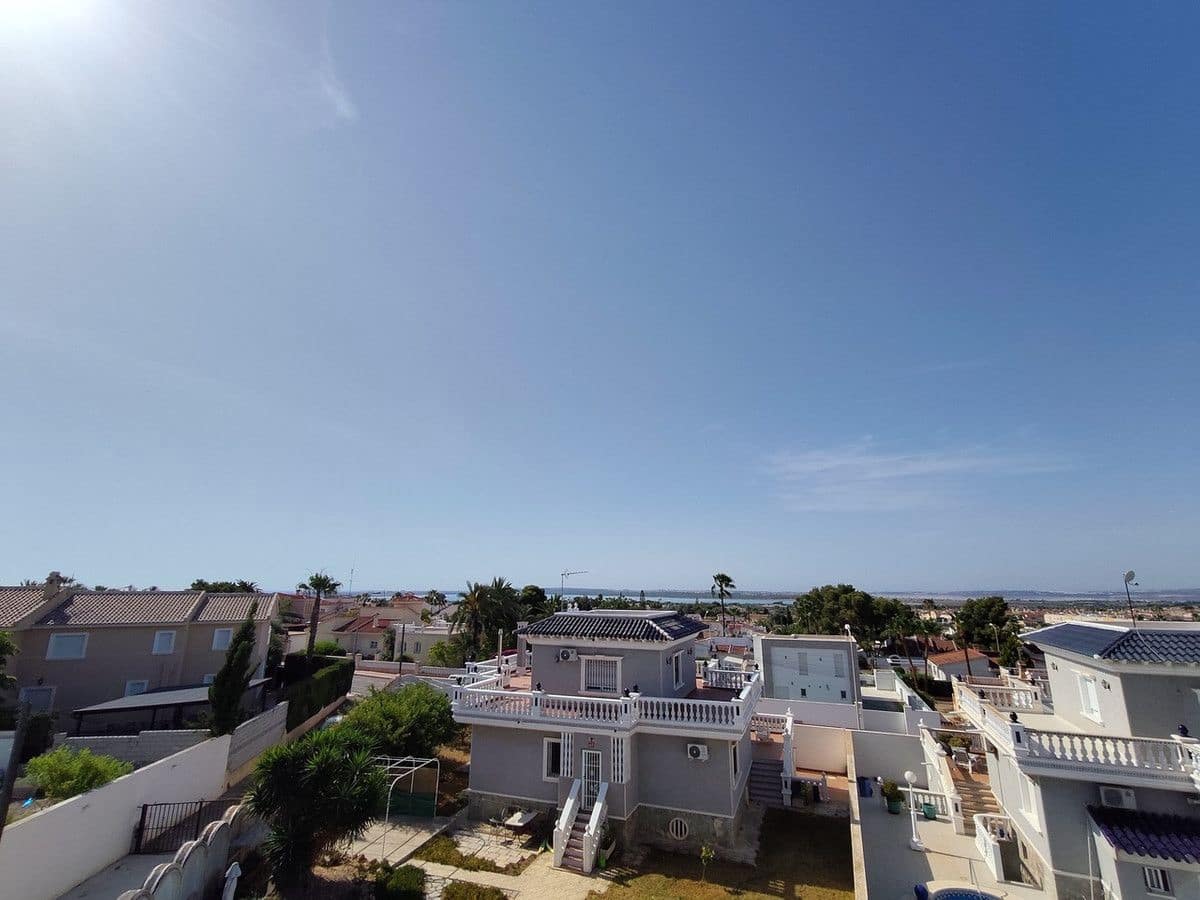 Chalet de 4 habitaciones en Rojales en venta - 549.000 € (Ref: 10017922)